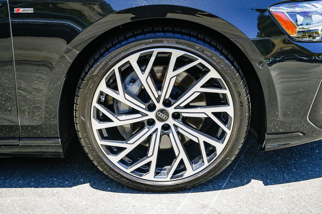 Thumbnail: 2024 Audi A8 - 6