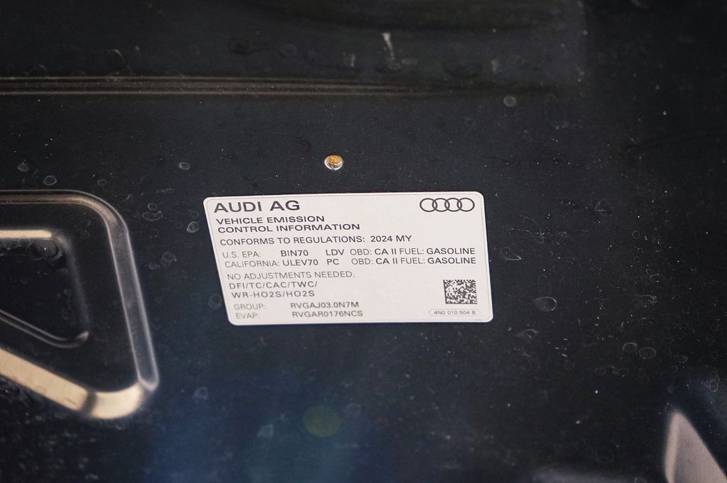 Thumbnail: 2024 Audi A8 - 17
