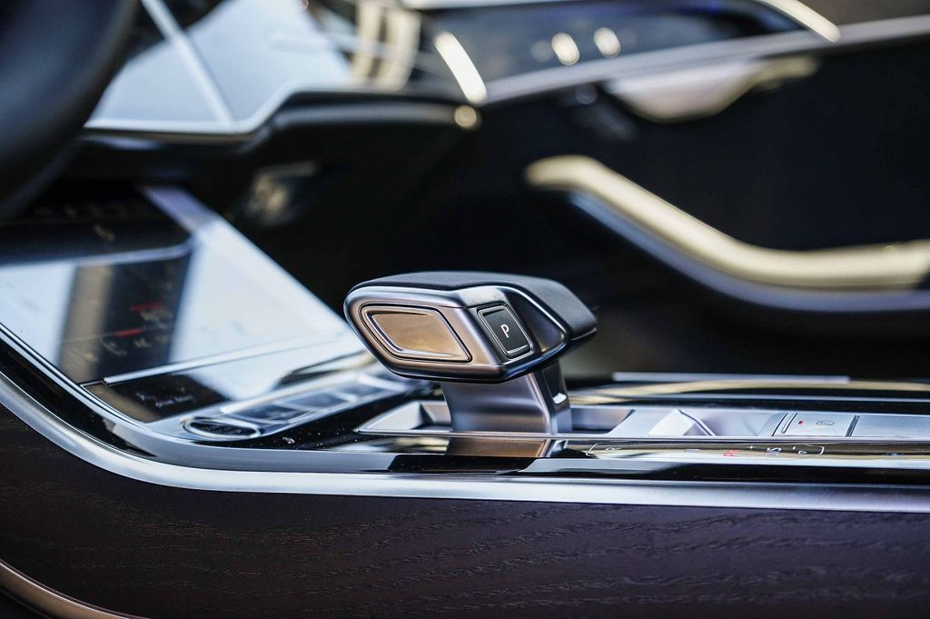 Thumbnail: 2026 Audi A8 - 15