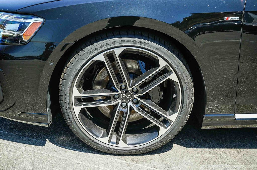 Thumbnail: 2026 Audi A8 - 7