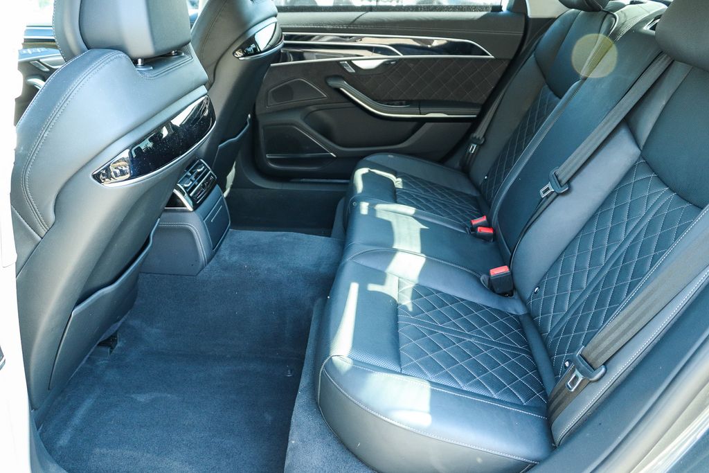 Thumbnail: 2023 Audi S8 - 12