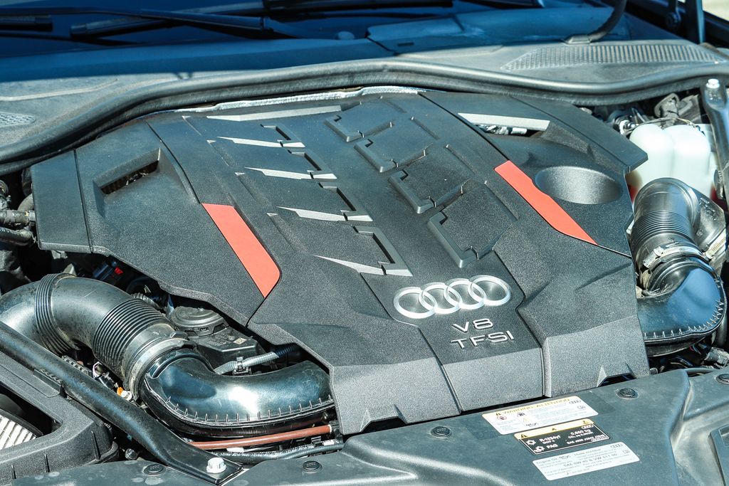 Thumbnail: 2023 Audi S8 - 28