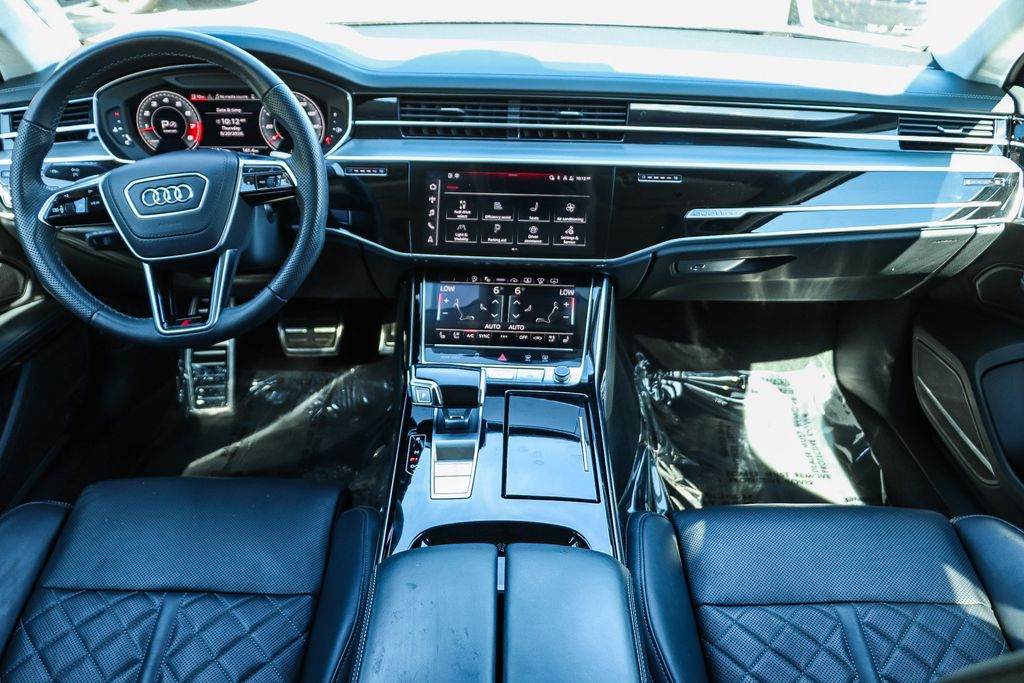 Thumbnail: 2023 Audi S8 - 2