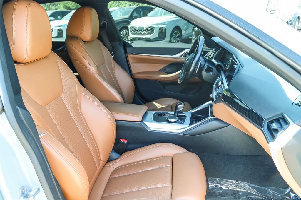 Thumbnail: 2022 BMW 4 Series - 10
