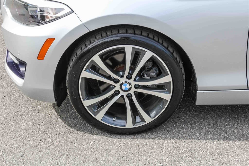 Thumbnail: 2016 BMW 2 Series - 6