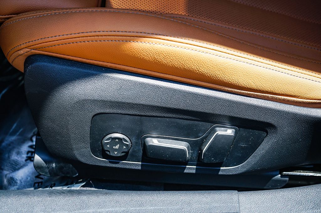 Thumbnail: 2024 BMW 4 Series - 25