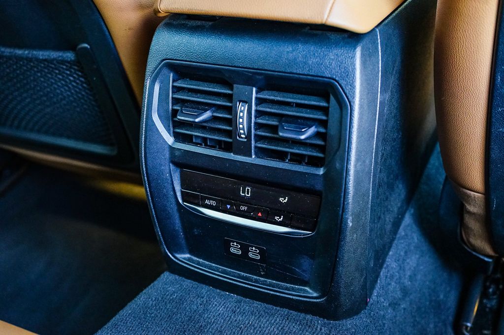Thumbnail: 2024 BMW 4 Series - 24