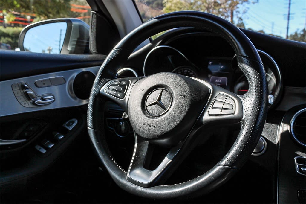 2019 Mercedes-Benz GLC 300 9