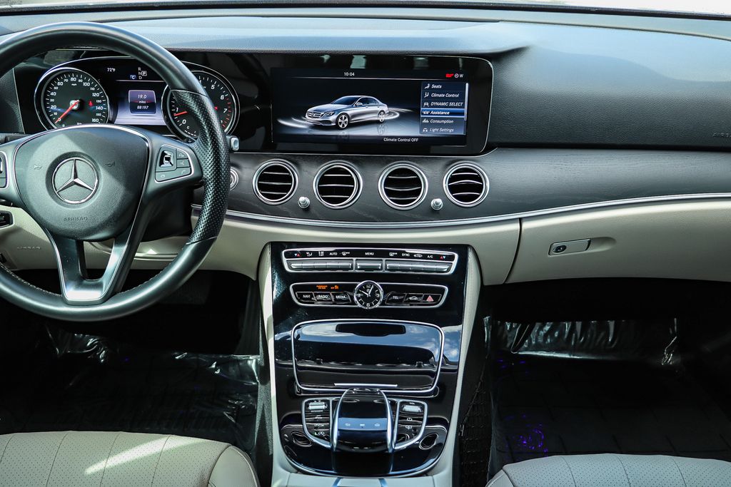 Thumbnail: 2017 Mercedes-Benz E-Class - 8