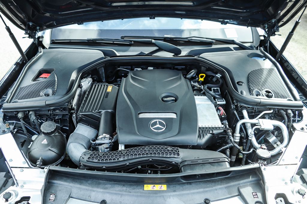 Thumbnail: 2017 Mercedes-Benz E-Class - 7