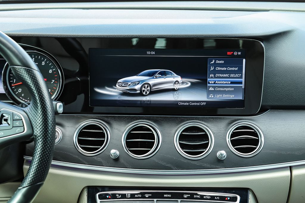 Thumbnail: 2017 Mercedes-Benz E-Class - 13