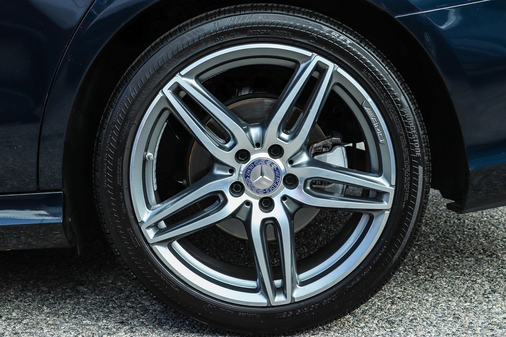 Thumbnail: 2017 Mercedes-Benz E-Class - 6