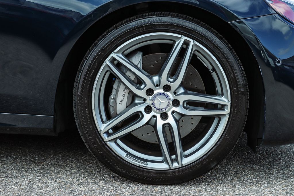 Thumbnail: 2017 Mercedes-Benz E-Class - 23