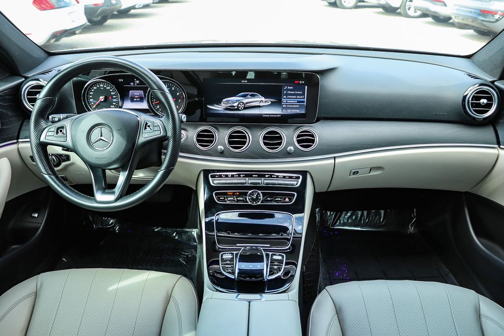 Thumbnail: 2017 Mercedes-Benz E-Class - 2