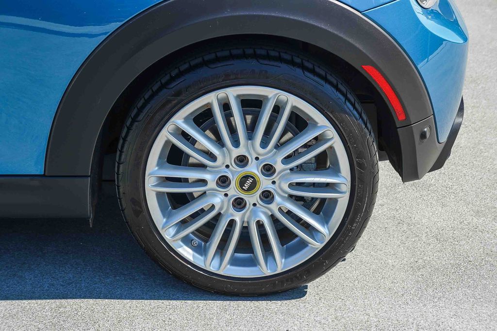 Thumbnail: 2024 MINI Cooper - 21