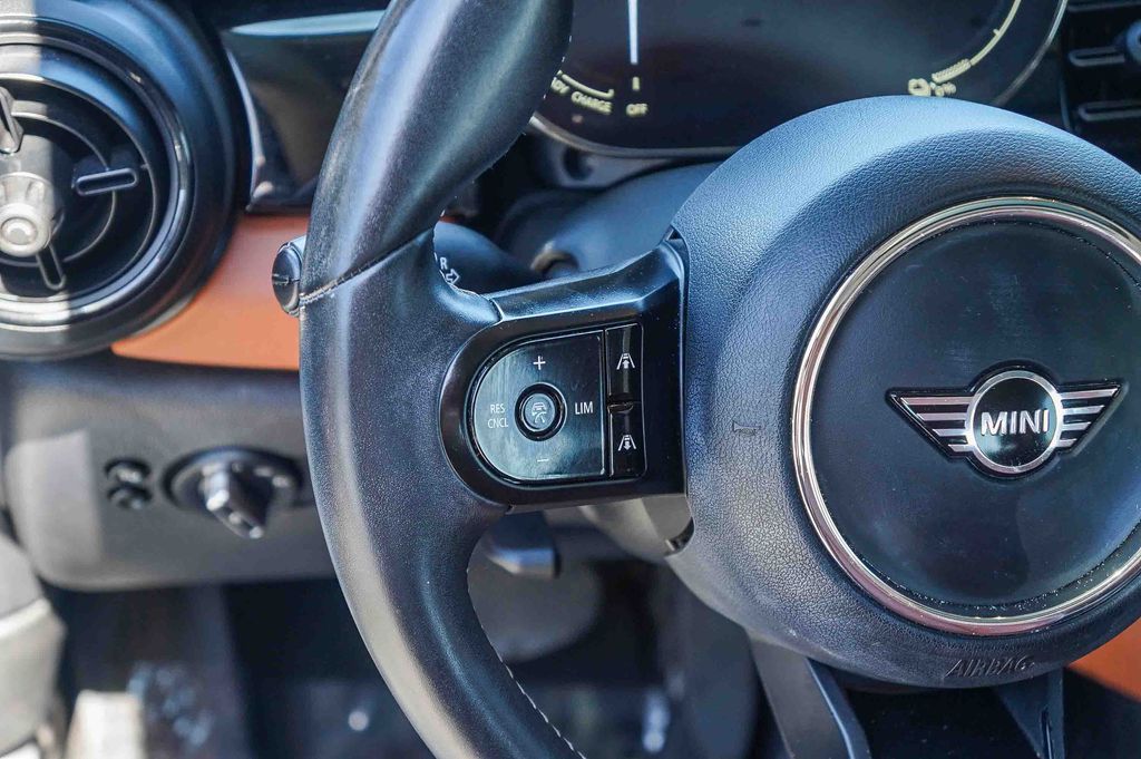 Thumbnail: 2024 MINI Cooper - 23