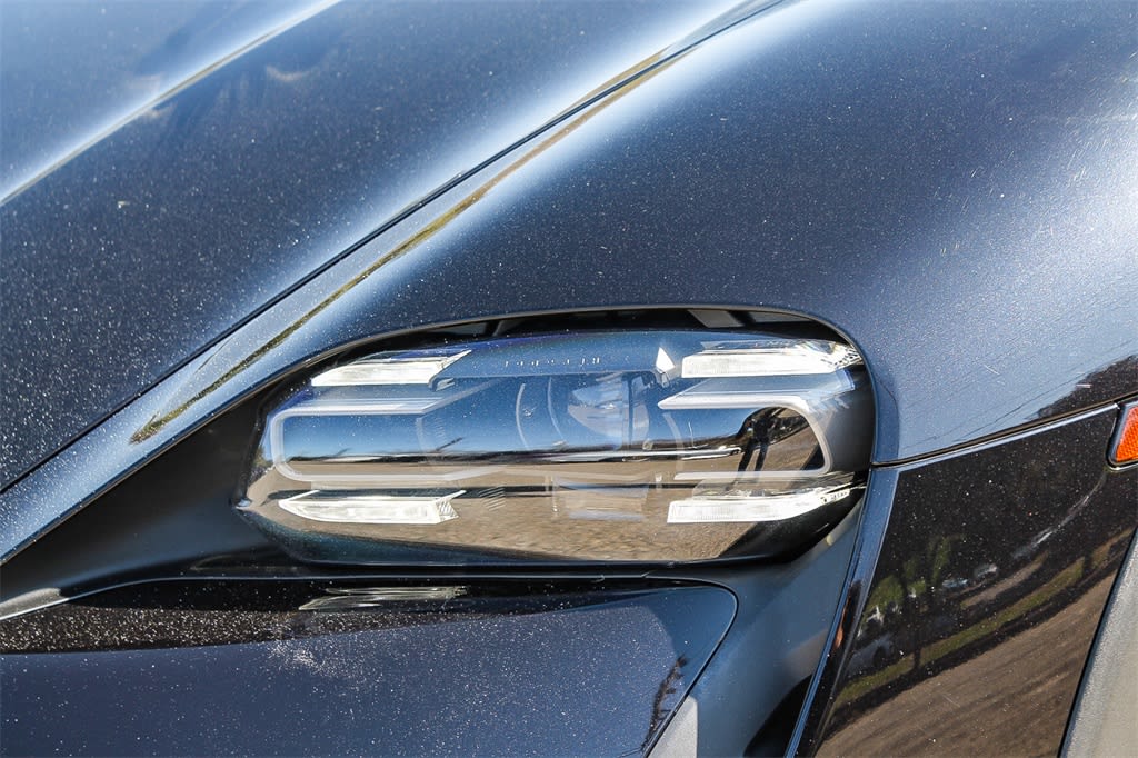 2022 Porsche Taycan Turbo S 19