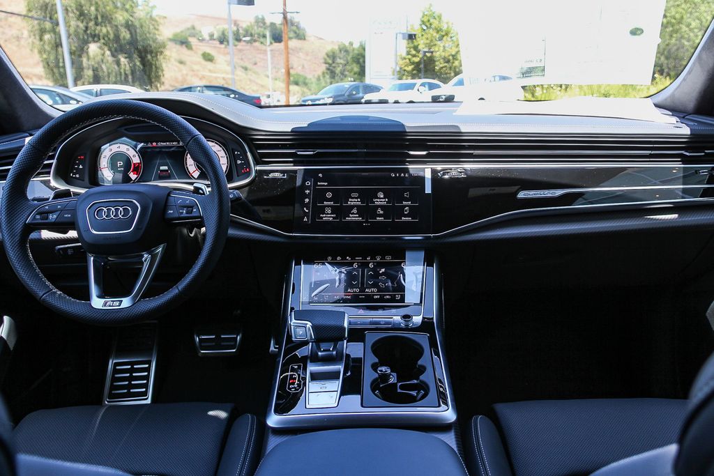 Thumbnail: 2026 Audi RS Q8 - 2