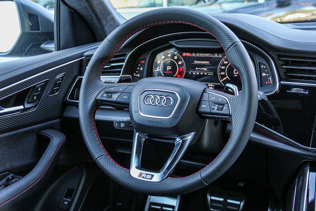 Thumbnail: 2026 Audi RS Q8 - 8