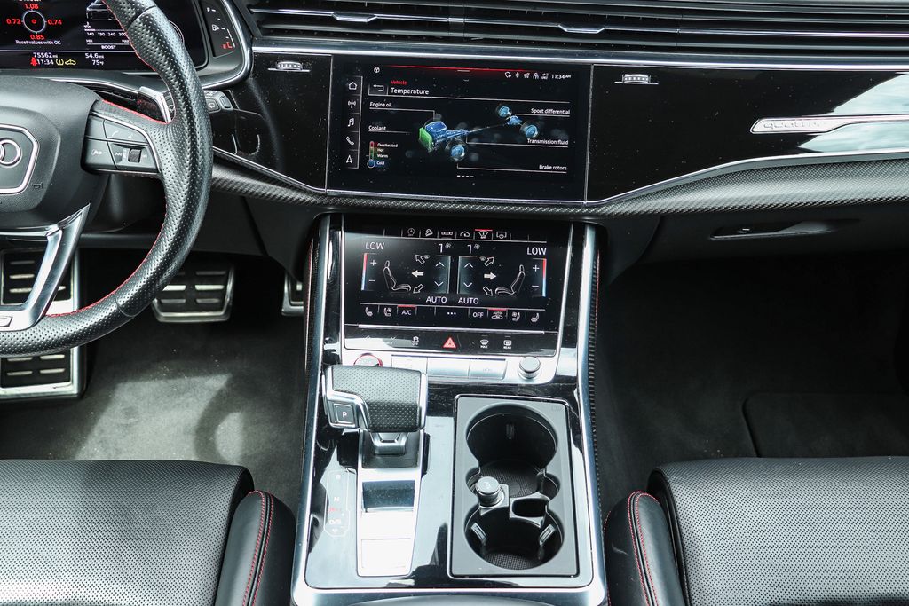 Thumbnail: 2022 Audi RS Q8 - 9