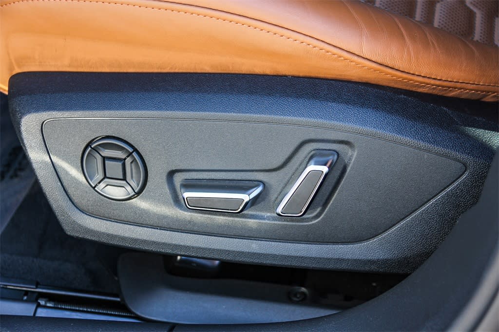 Thumbnail: 2022 Audi RS 6 - 25