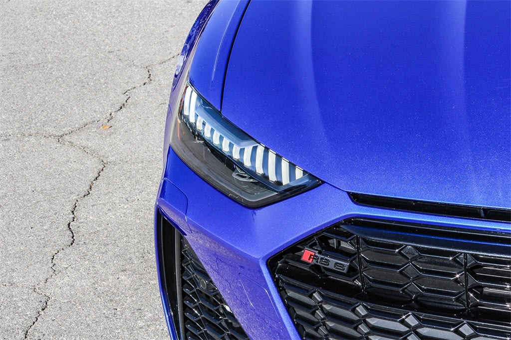 Thumbnail: 2022 Audi RS 6 - 6