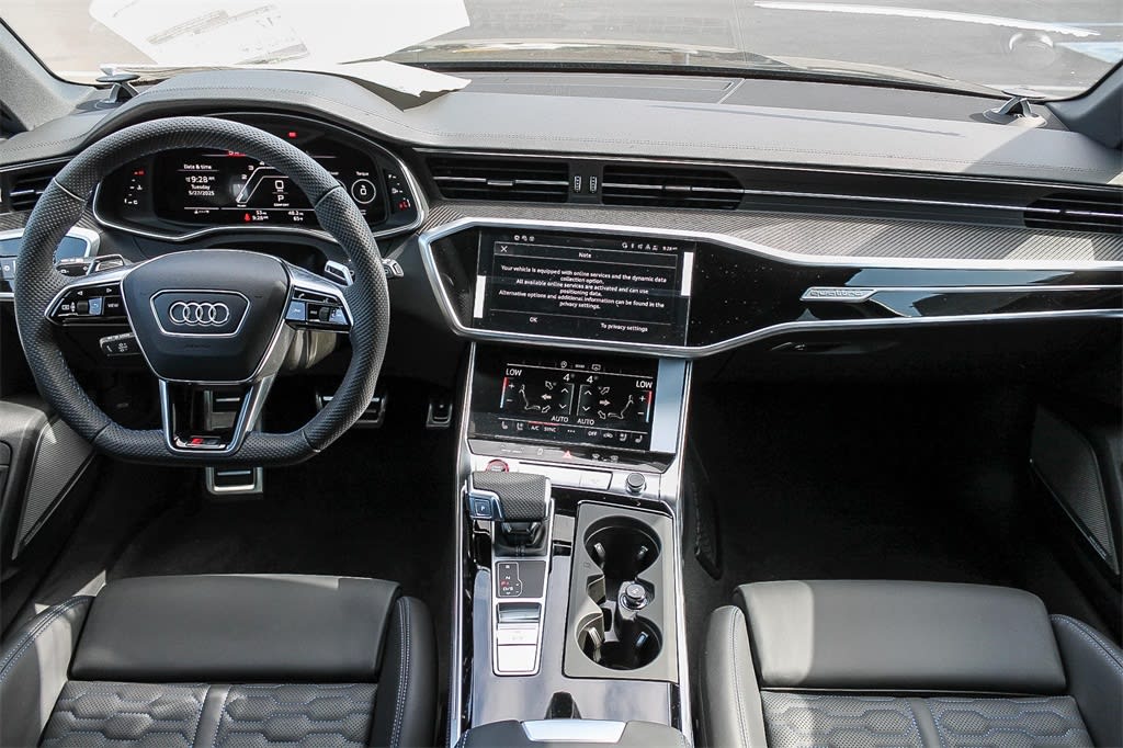Thumbnail: 2025 Audi RS 6 - 2