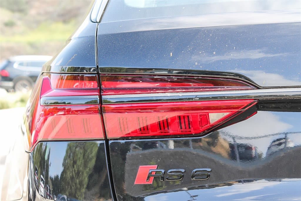 Thumbnail: 2025 Audi RS 6 - 19