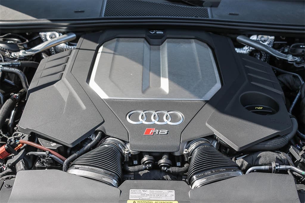 Thumbnail: 2025 Audi RS 6 - 8