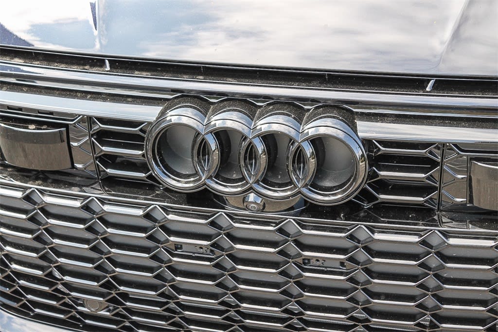 Thumbnail: 2025 Audi RS 6 - 20