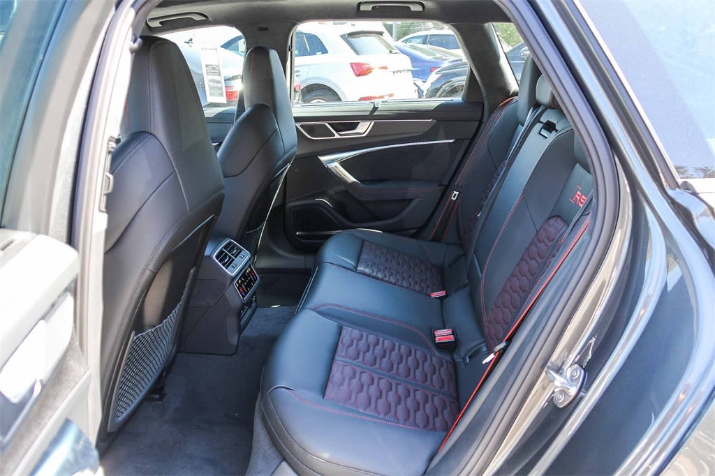 Thumbnail: 2026 Audi RS 6 - 12