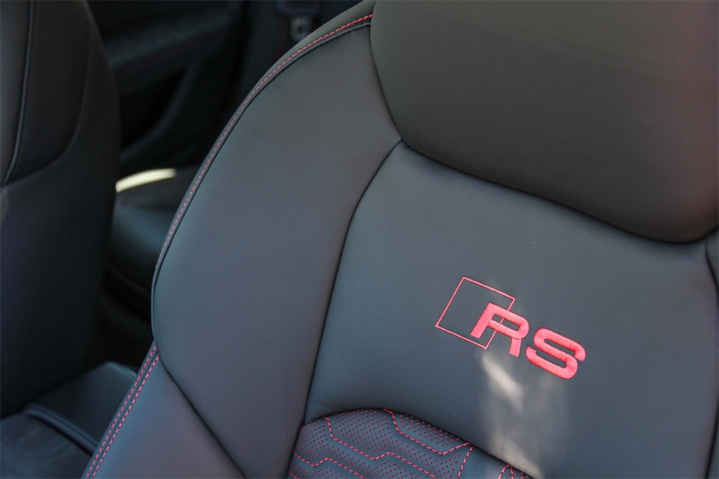 Thumbnail: 2026 Audi RS 6 - 29