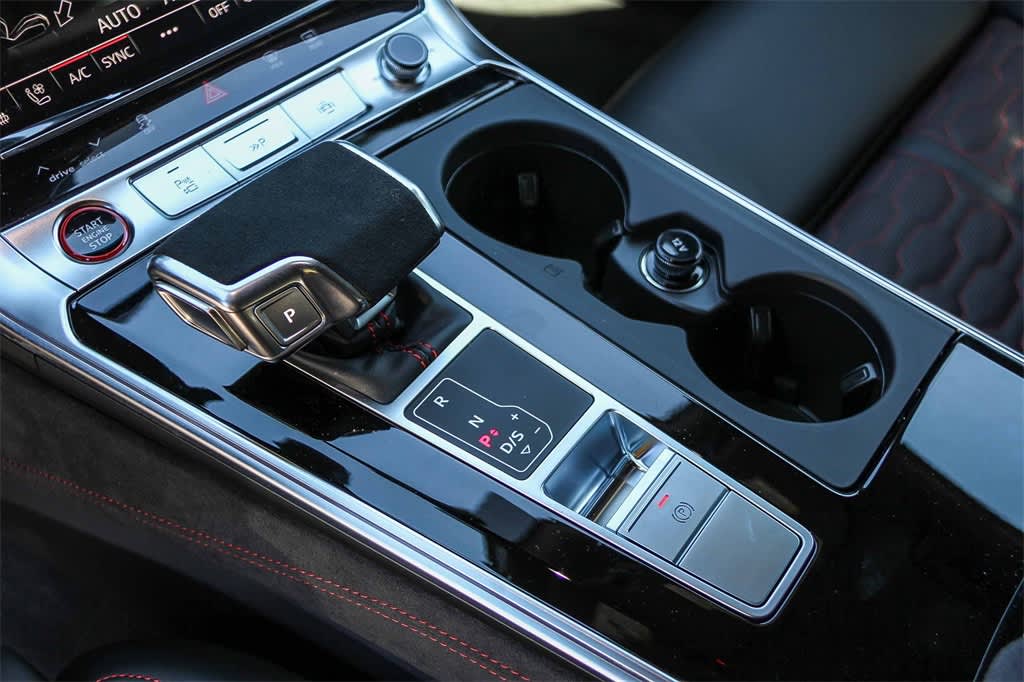 Thumbnail: 2026 Audi RS 6 - 15