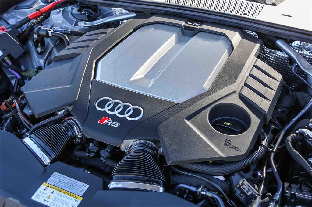 Thumbnail: 2026 Audi RS 6 - 29