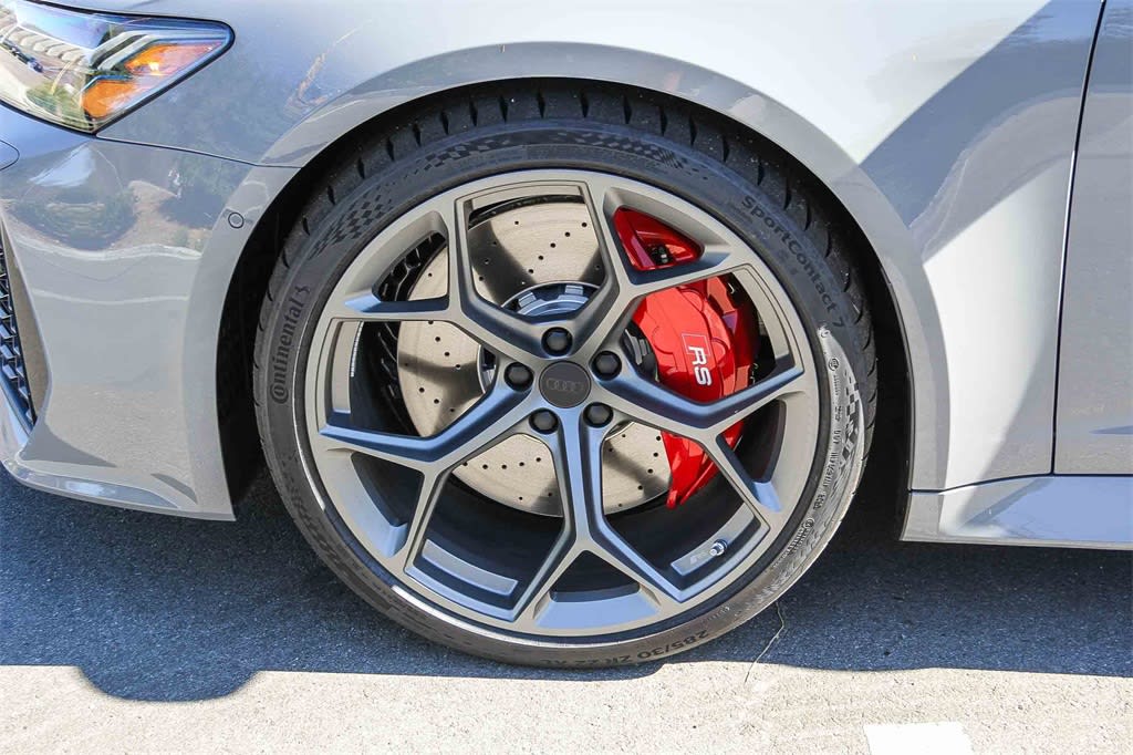 Thumbnail: 2026 Audi RS 6 - 6