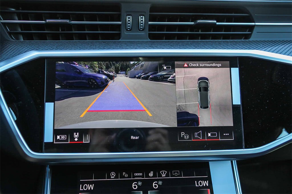 Thumbnail: 2026 Audi RS 6 - 27