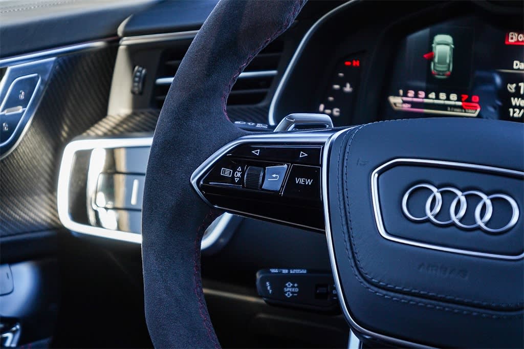 Thumbnail: 2026 Audi RS 6 - 24