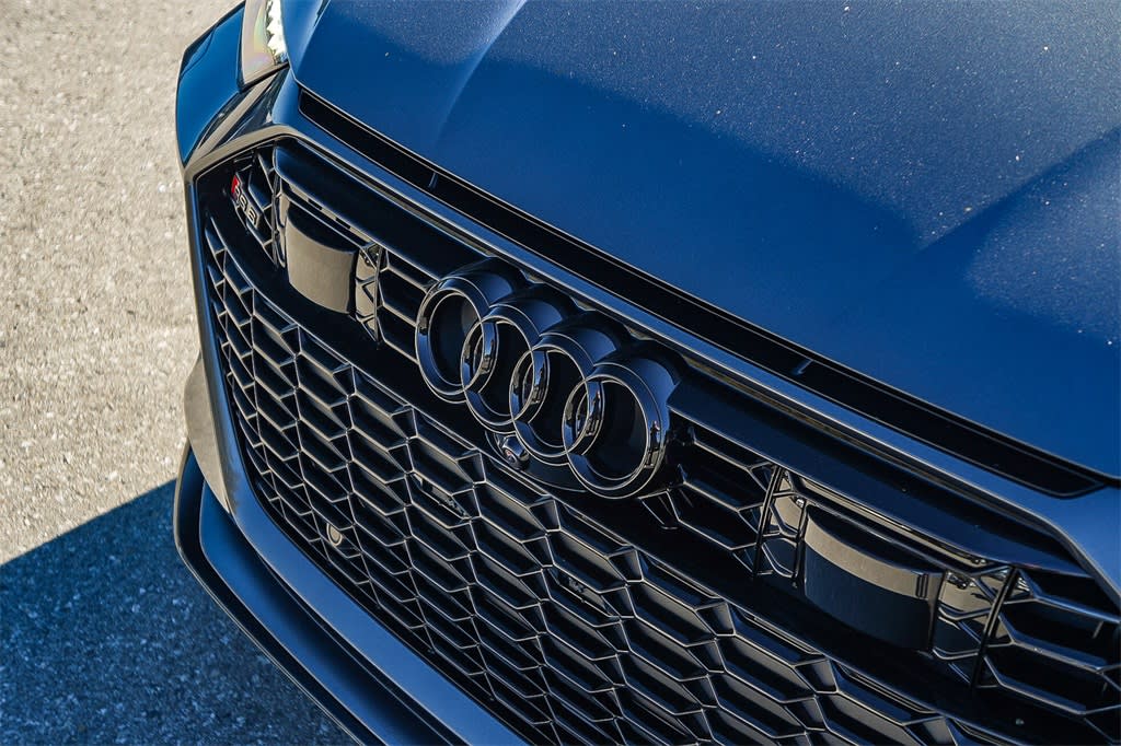 Thumbnail: 2026 Audi RS 6 - 21