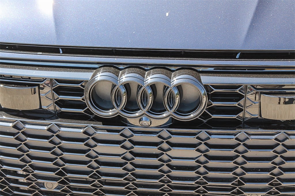 Thumbnail: 2024 Audi RS 6 - 21