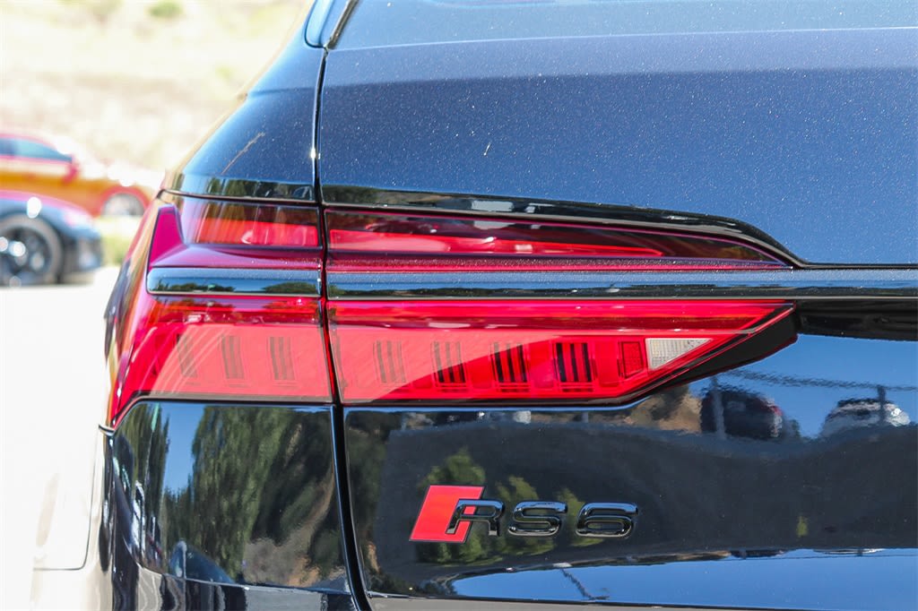 Thumbnail: 2024 Audi RS 6 - 20