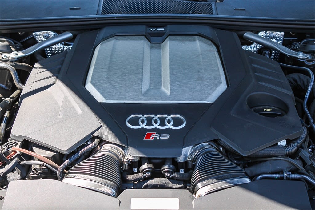 Thumbnail: 2024 Audi RS 6 - 8