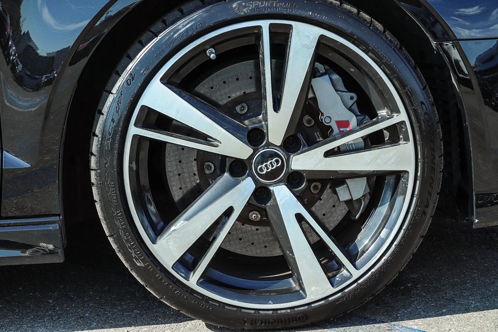Thumbnail: 2018 Audi RS 3 - 6