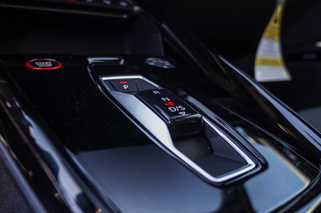 Thumbnail: 2026 Audi RS 3 - 28