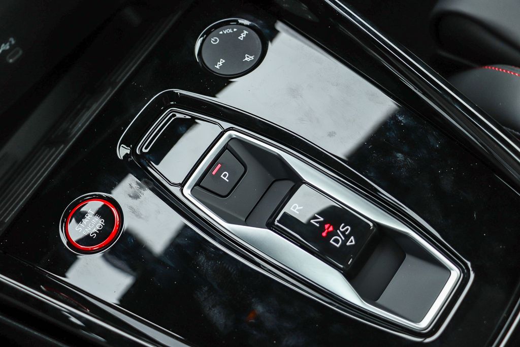 Thumbnail: 2026 Audi RS 3 - 14