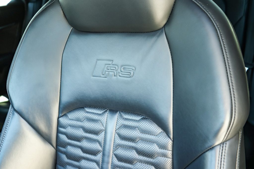 Thumbnail: 2024 Audi RS 7 - 9