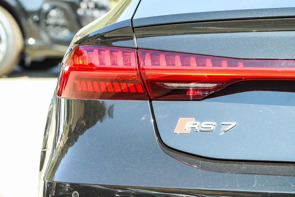 Thumbnail: 2024 Audi RS 7 - 22
