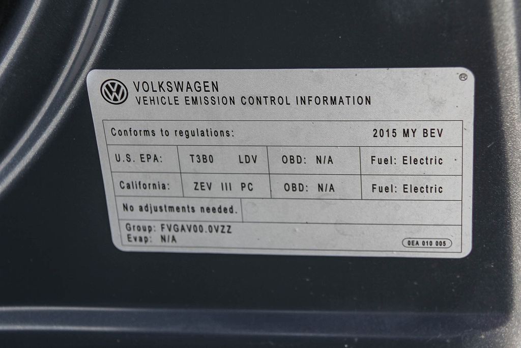 Thumbnail: 2015 Volkswagen e-Golf - 16
