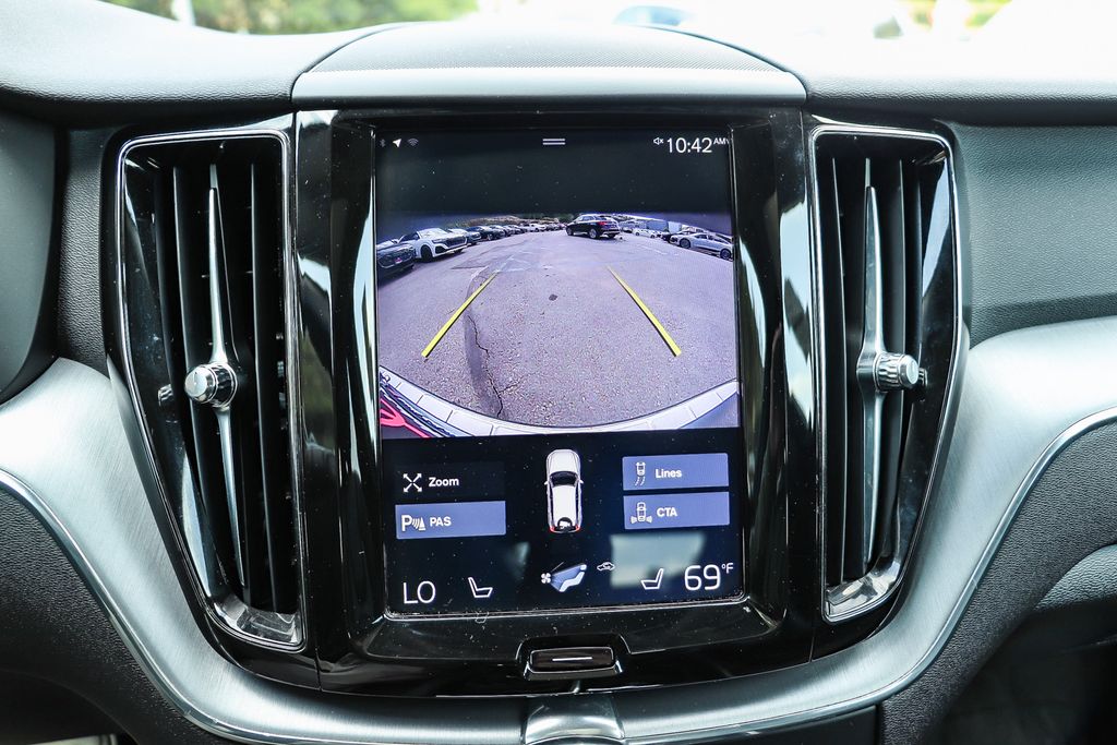 Thumbnail: 2020 Volvo XC60 - 29