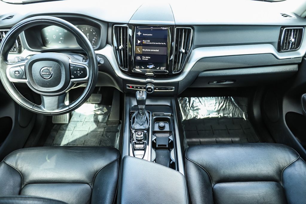 Thumbnail: 2020 Volvo XC60 - 2