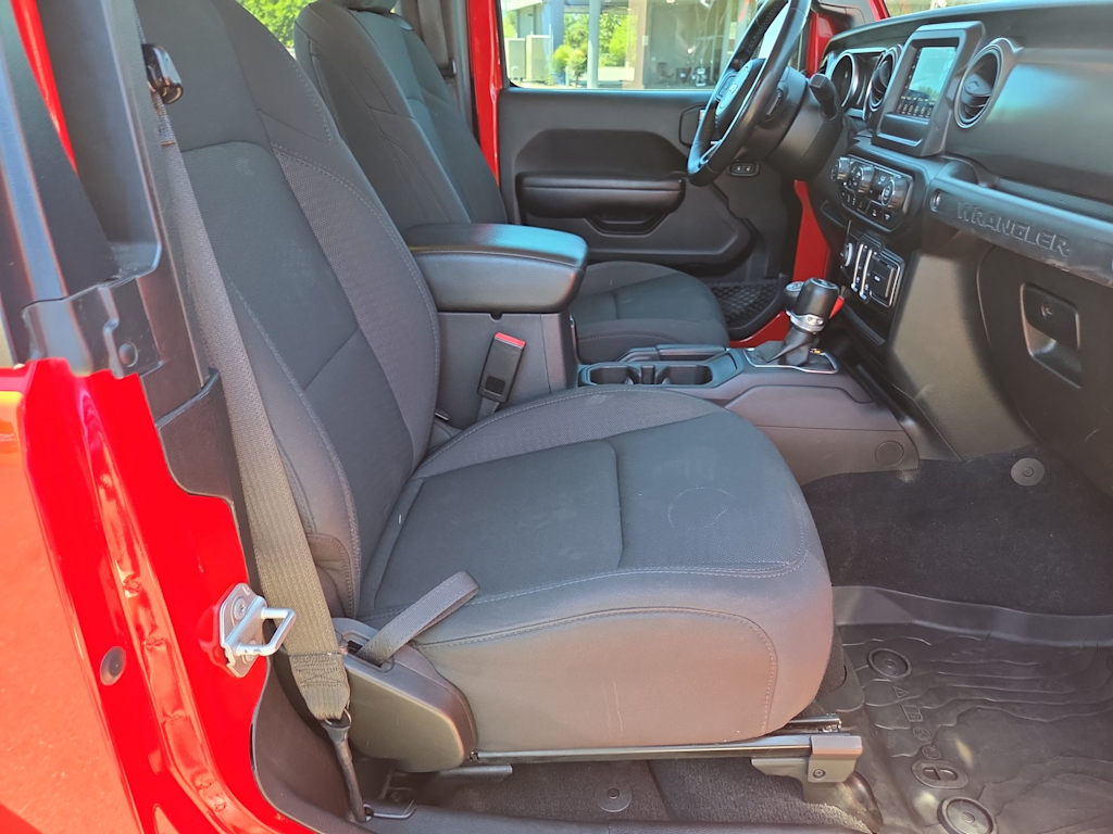 Thumbnail: 2021 Jeep Wrangler - 28
